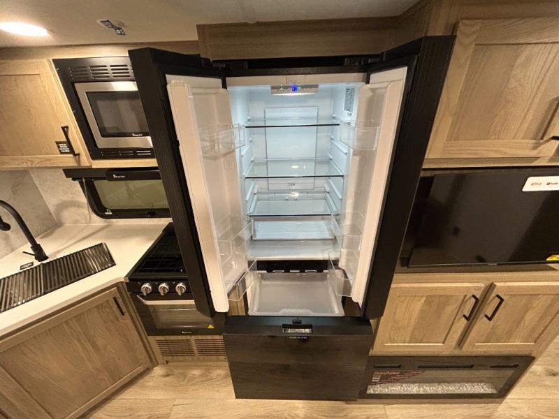 2027 Forest River Rockwood Ultra Lite 2706BH, $ 64,660