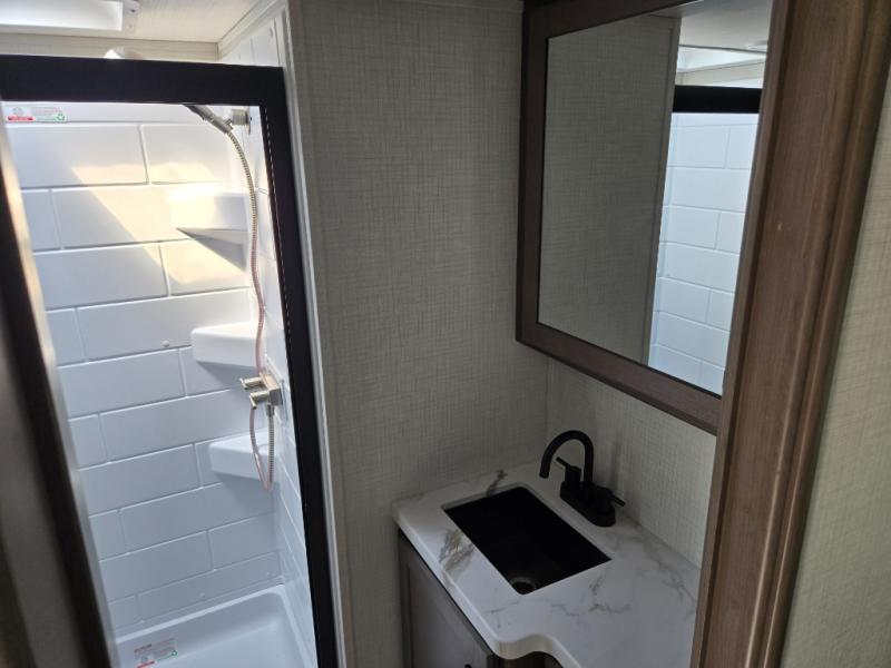 2026 Keystone Cougar Half-Ton (Fifth Wheel) 23MLE, $ 57,998