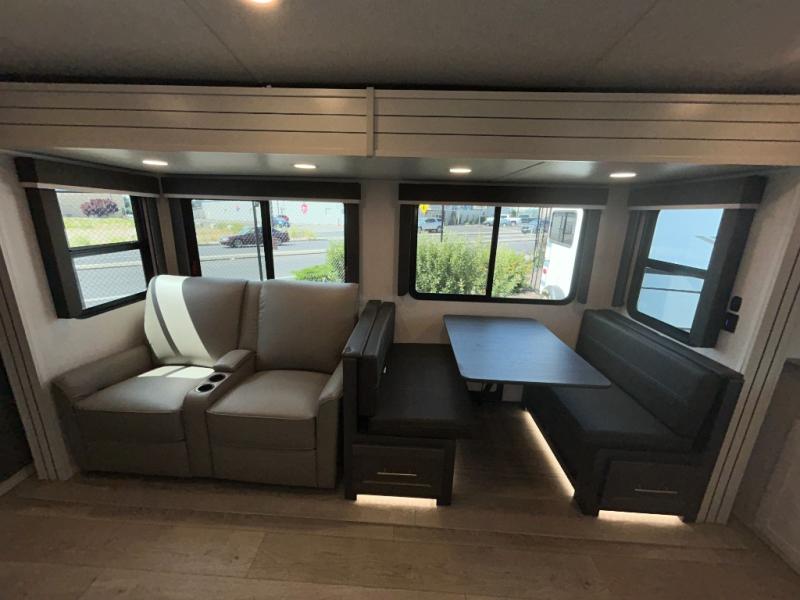 2026 Keystone Cougar Half-Ton (Travel Trailer) 25F, $ 44,998
