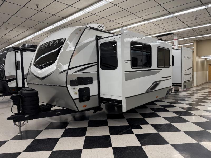 2026 Keystone Cougar Half-Ton (Travel Trailer) 25F, $ 44,998
