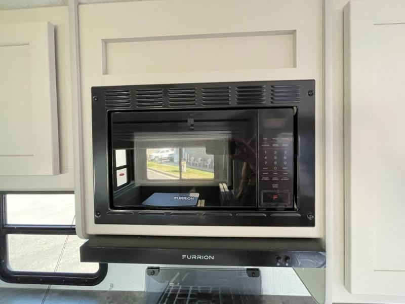 2026 Keystone Cougar Half-Ton (Travel Trailer) 22R, $ 35,998