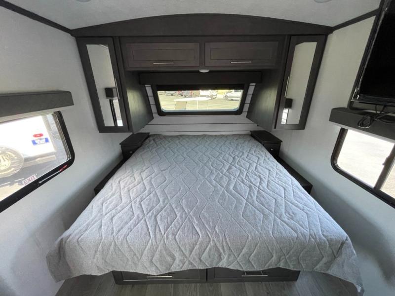 2026 Keystone Cougar Half-Ton (Travel Trailer) 22R, $ 35,998