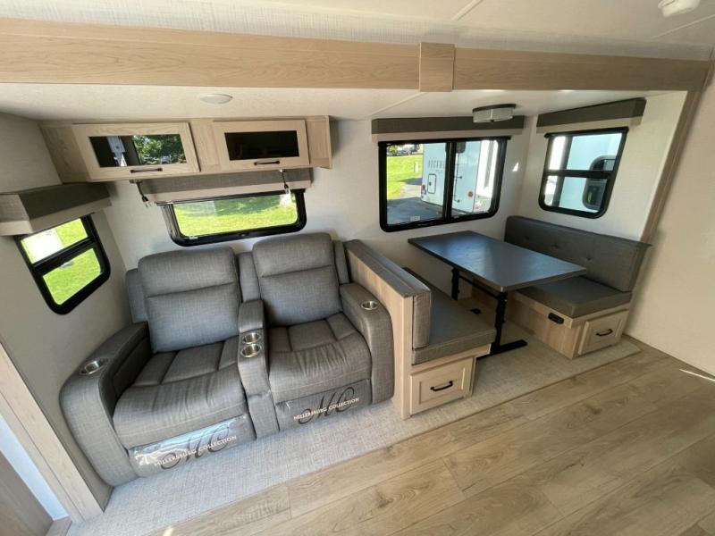2025 Forest River Rockwood Ultra Lite 2614BS, $ 43,998