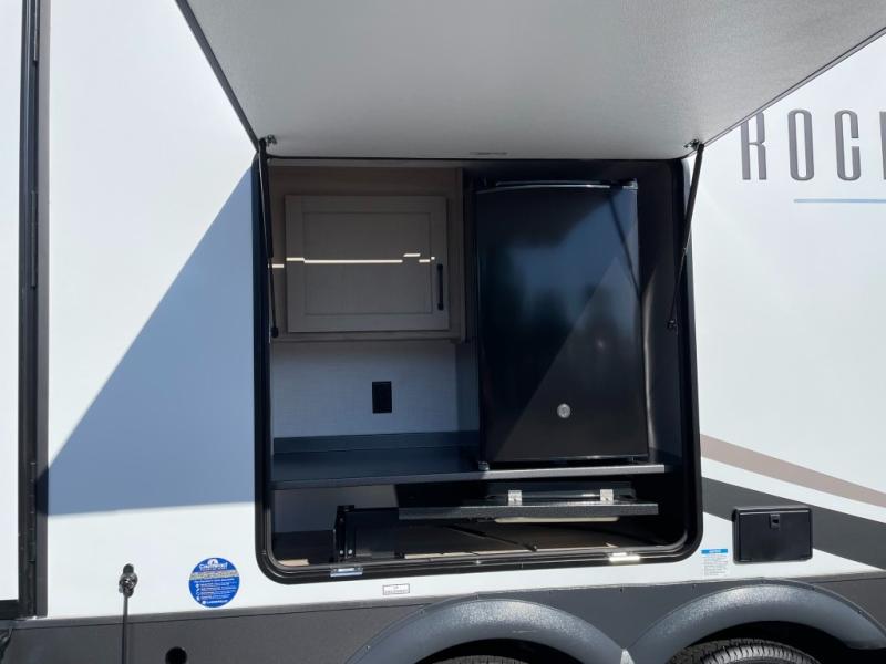 2025 Forest River Rockwood Ultra Lite 2614BS, $ 43,998