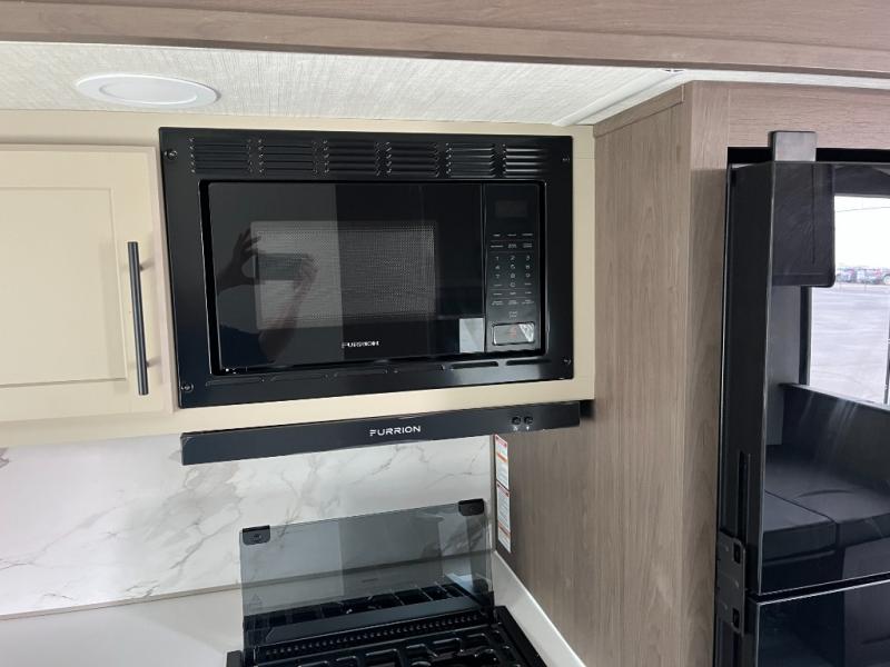 2026 Keystone Cougar Half-Ton (Travel Trailer) 22M, $ 42,998