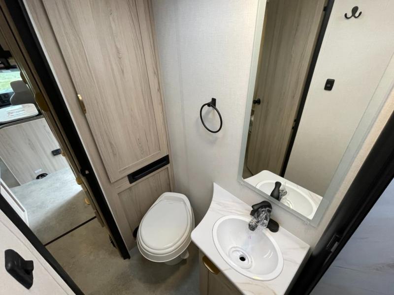 2026 Coachmen Cross Trail XL 26XG, $ 119,998