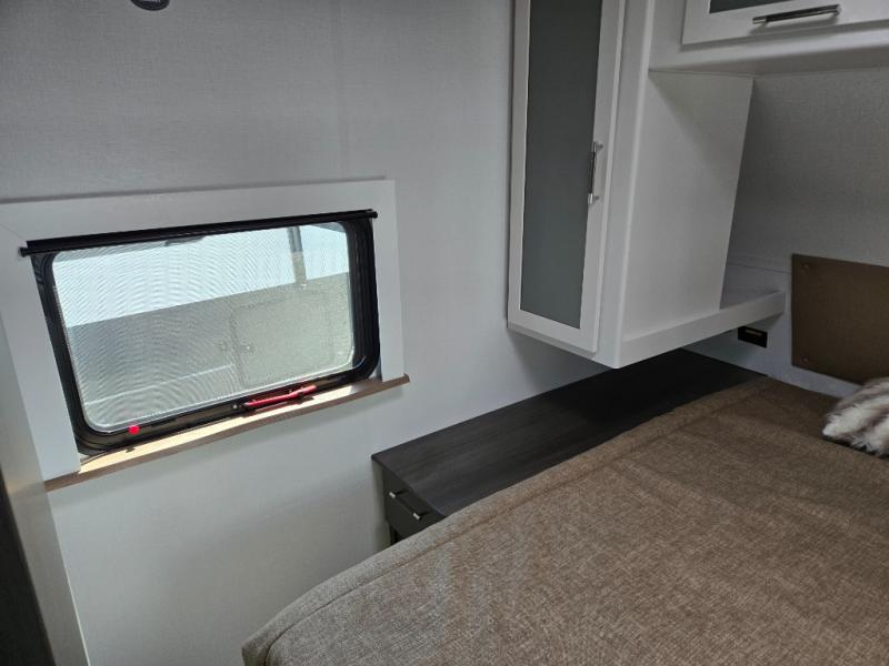 2025 Keystone Bullet Crossfire (Double-Axle - West, $ 37,998