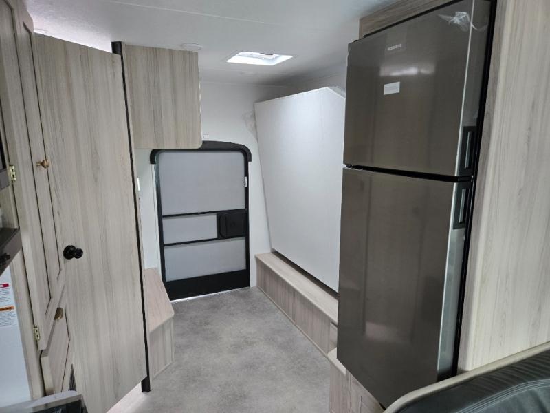 2026 Coachmen Cross Trail XL 22XG, $ 99,998
