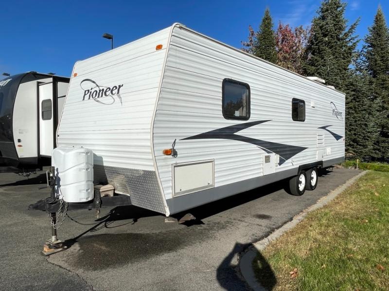 2006 Fleetwood Pioneer 280BH, $ 9,990