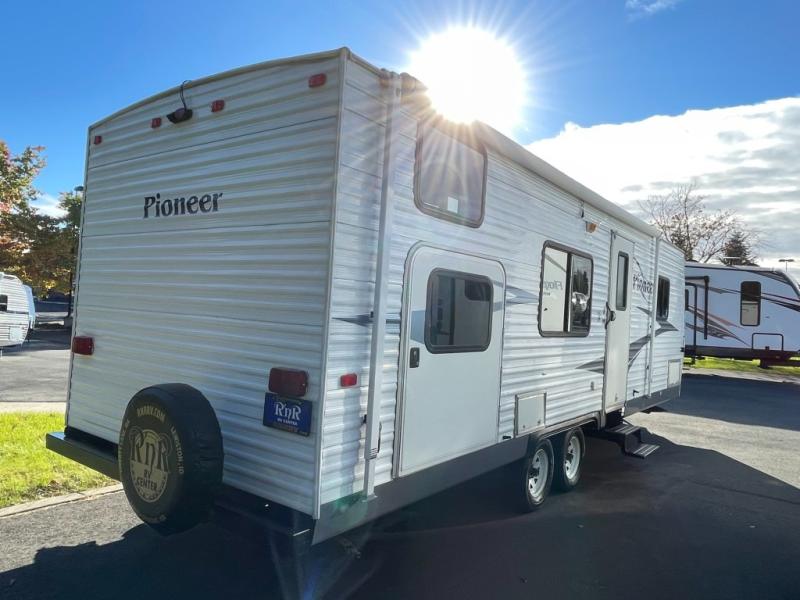 2006 Fleetwood Pioneer 280BH, $ 9,990