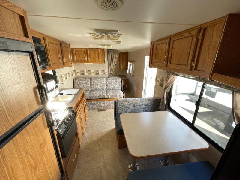 2006 Fleetwood Pioneer 280BH, $ 9,990