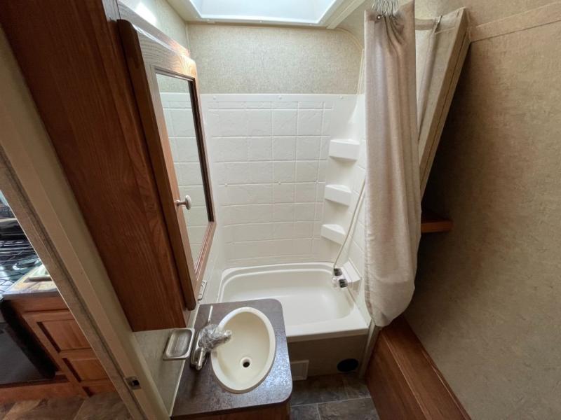 2015 Forest River Rockwood 1901, $ 13,998