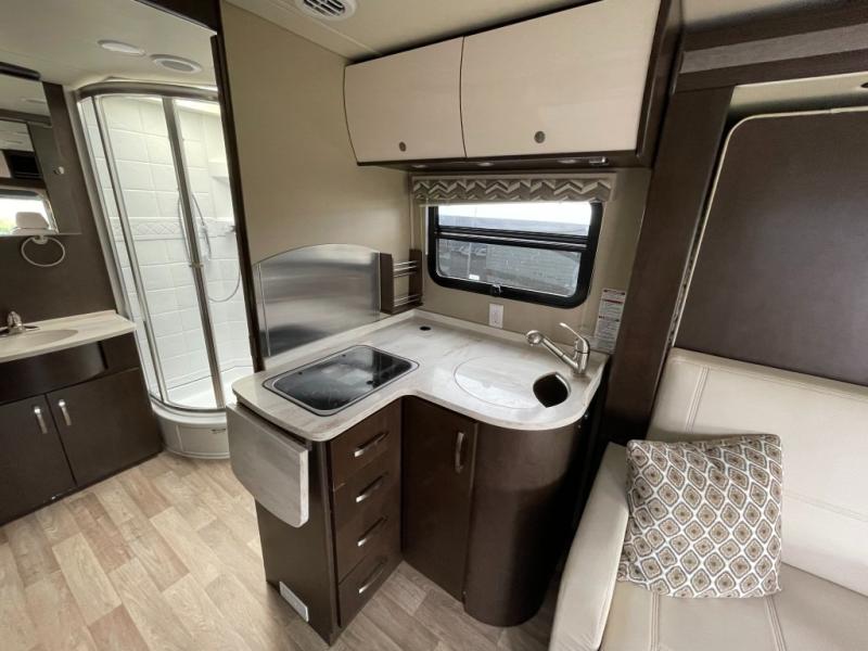2015 Leisure Travel Vans Unity U24MB, $ 99,990