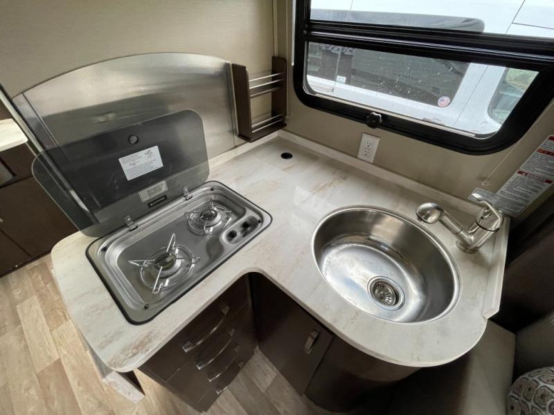 2015 Leisure Travel Vans Unity U24MB, $ 99,990