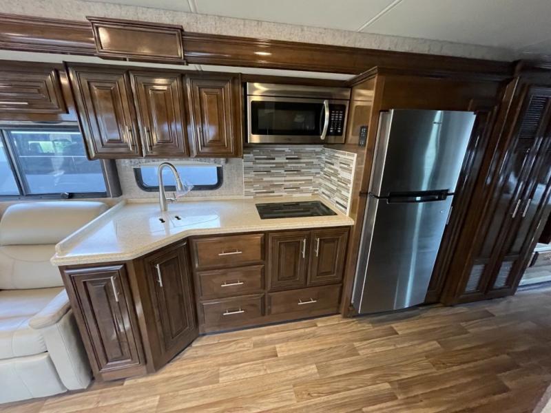 2019 Thor Motor Coach Miramar MIRAMAR, $ 89,998