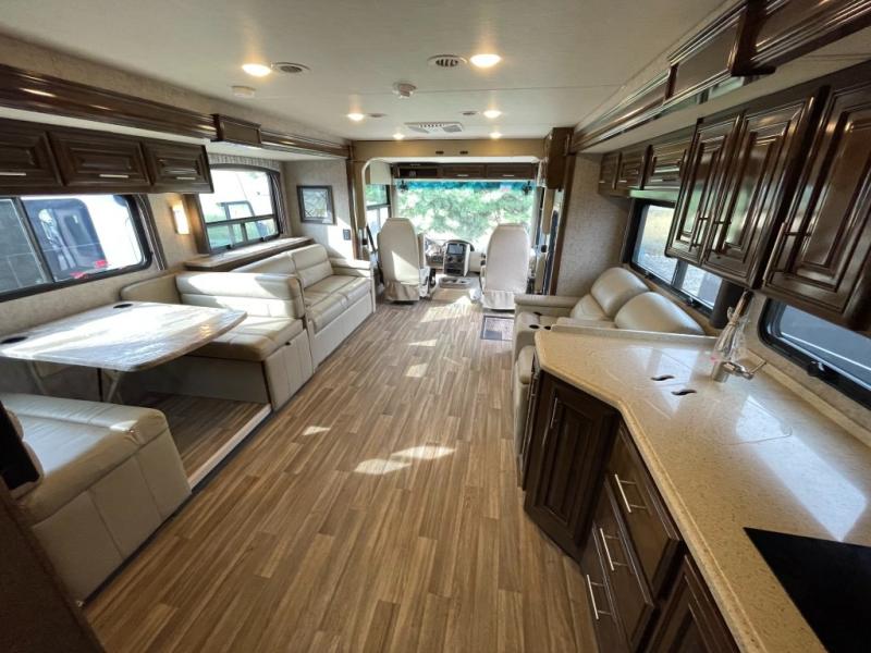 2019 Thor Motor Coach Miramar MIRAMAR, $ 89,998