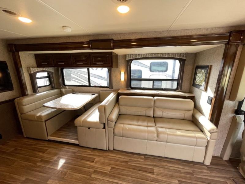 2019 Thor Motor Coach Miramar MIRAMAR, $ 89,998