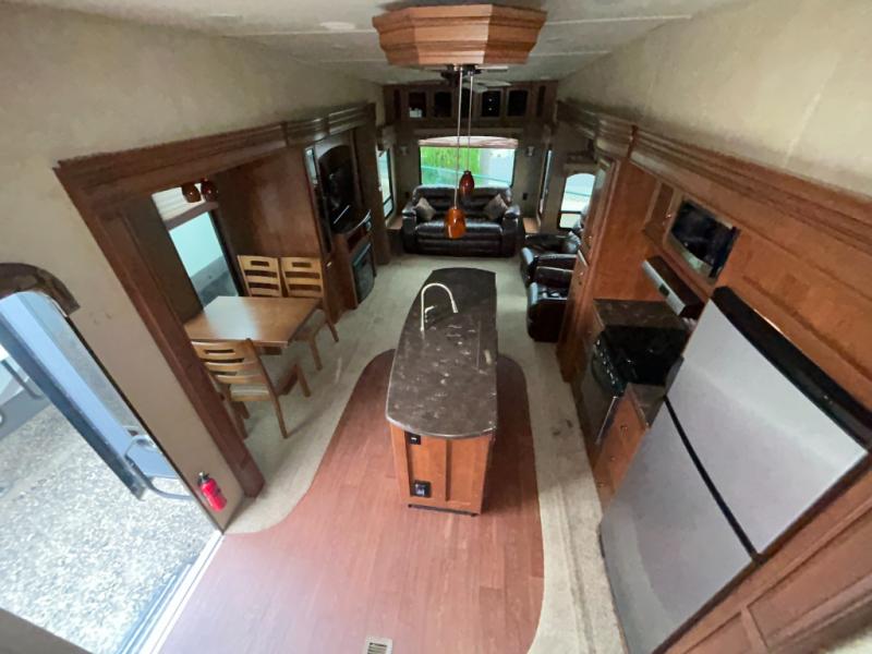 2014 Forest River Sandpiper 356RL, $ 24,995