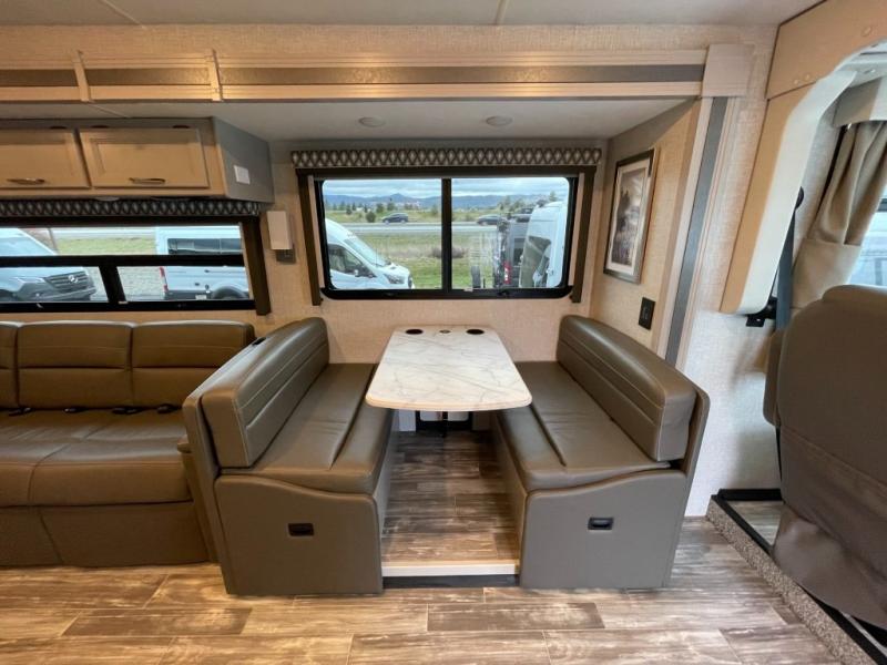 2023 Thor Motor Coach Hurricane 35M, $ 99,998