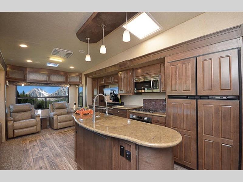2020 Northwood Arctic Fox Grande Ronde 35-5Z, $ 49,990
