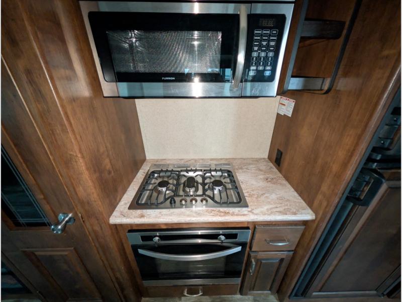 2018 Grand Design Reflection 303RLS, $ 34,995