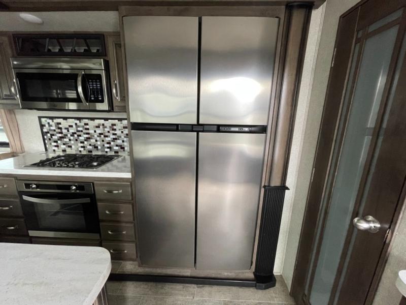2018 Keystone Montana 3130RE, $ 39,990