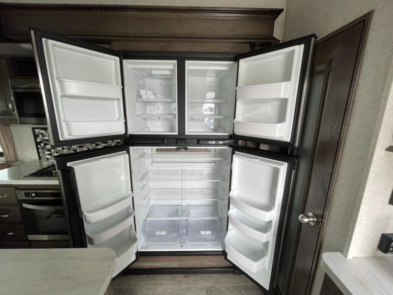 2018 Keystone Montana 3130RE, $ 39,990