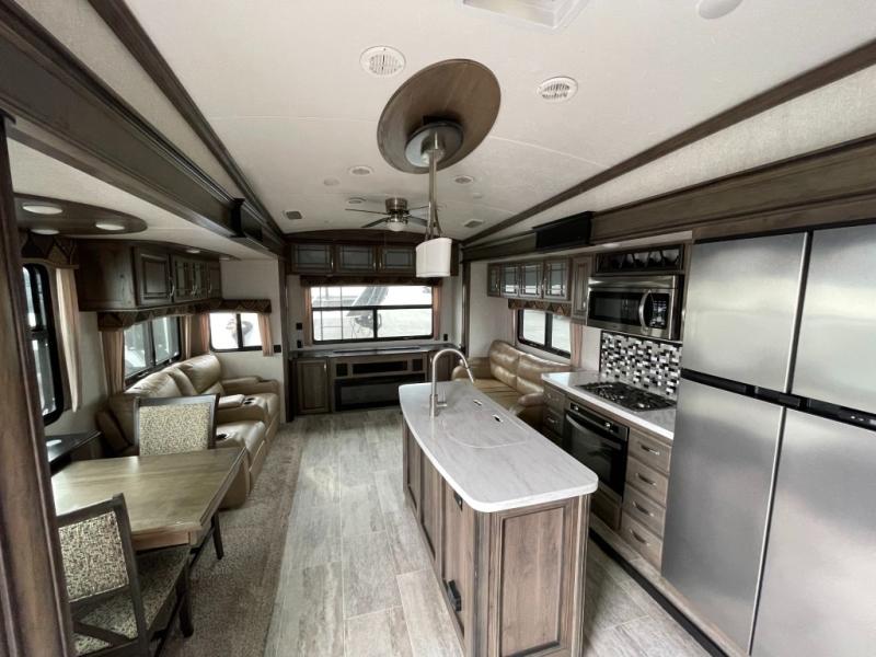 2018 Keystone Montana 3130RE, $ 39,990