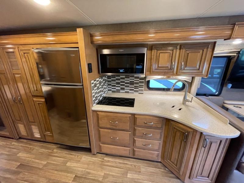 2019 Thor Motor Coach Palazzo 33.2, $ 99,990