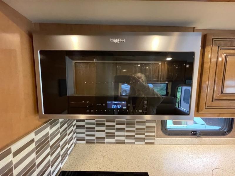 2019 Thor Motor Coach Palazzo 33.2, $ 99,990