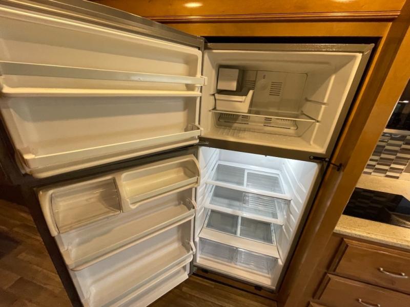 2019 Thor Motor Coach Palazzo 33.2, $ 99,990