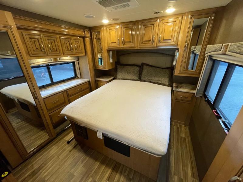 2019 Thor Motor Coach Palazzo 33.2, $ 99,990