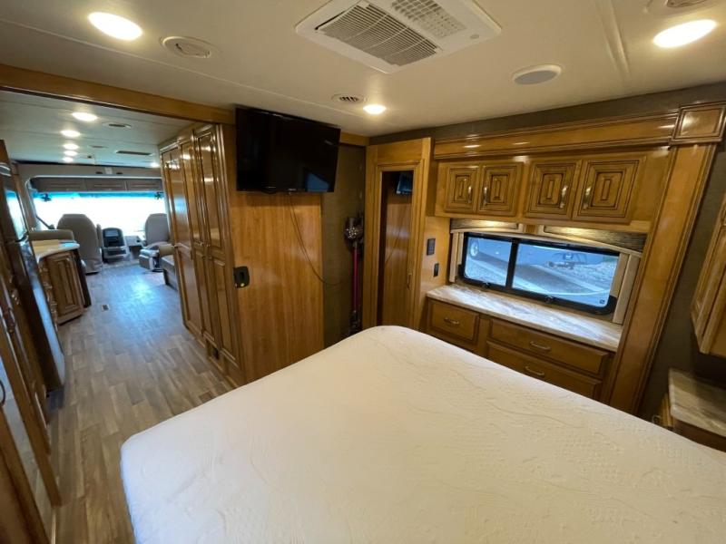 2019 Thor Motor Coach Palazzo 33.2, $ 99,990