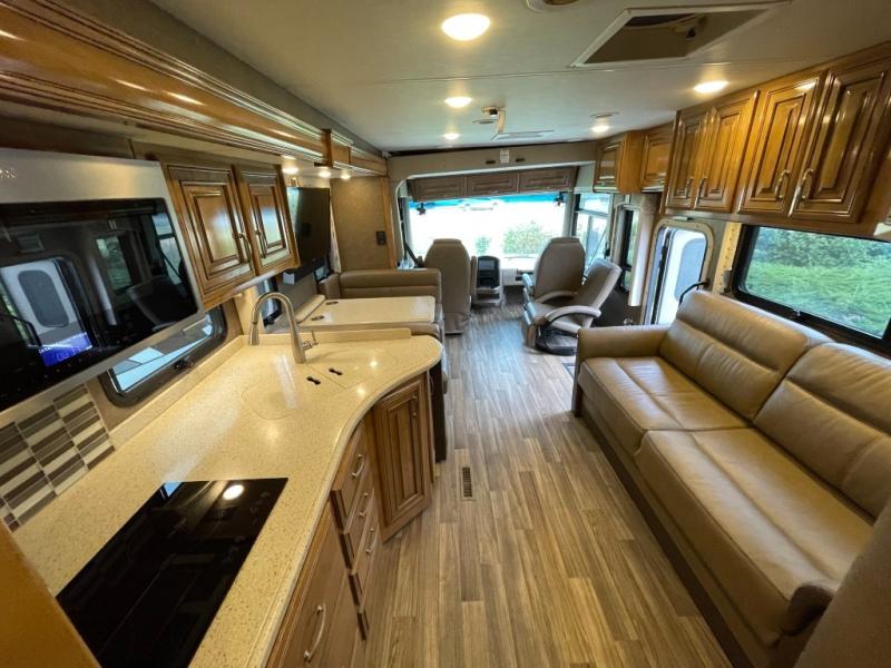 2019 Thor Motor Coach Palazzo 33.2, $ 99,990