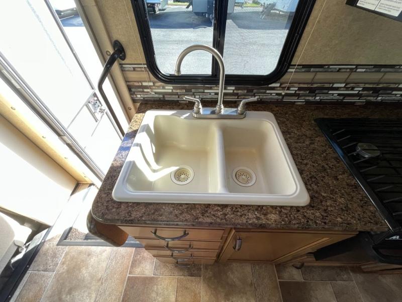 2016 Thor Motor Coach Four Winds 24C, $ 39,990