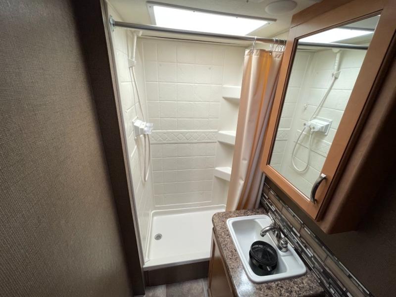 2016 Thor Motor Coach Four Winds 24C, $ 39,990