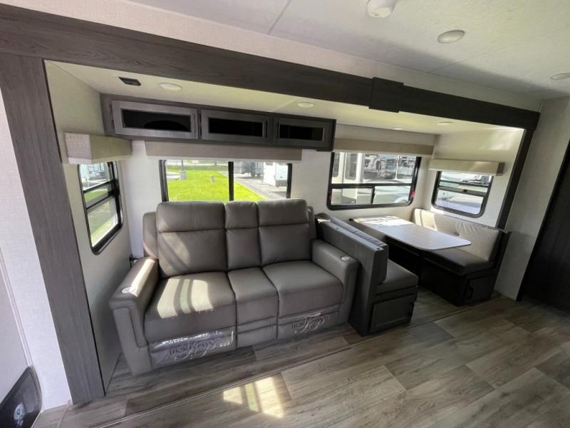 2025 Venture SportTrek ST292VBH, $ 44,998