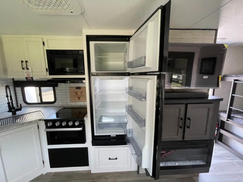 2025 Venture SportTrek ST292VBH, $ 44,998
