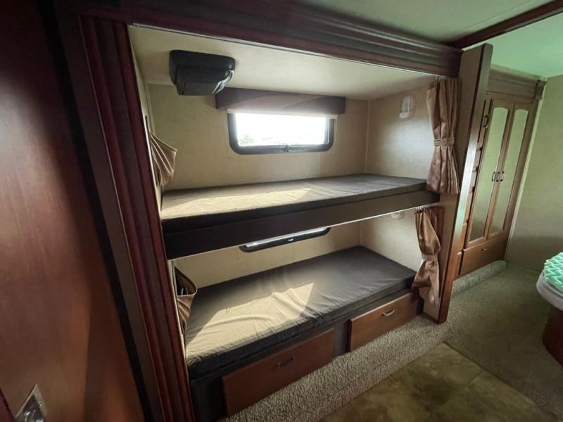 2014 Jayco Greyhawk 31FS, $ 64,990