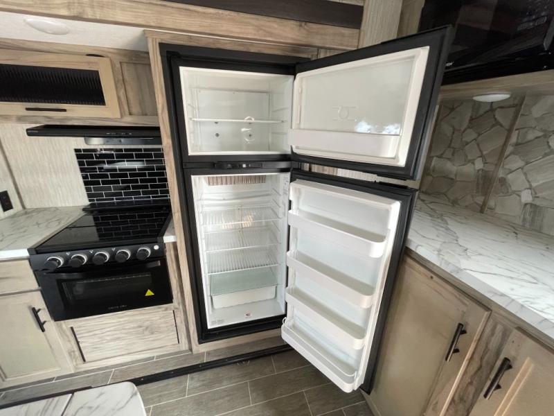 2021 Forest River Cherokee Alpha Wolf 26RL-L, $ 29,990