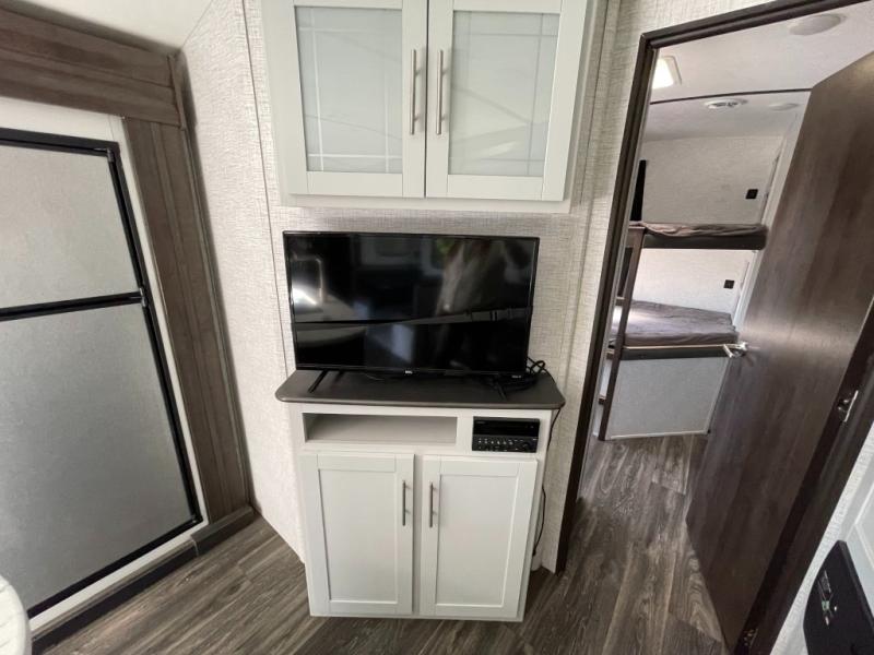 2021 Keystone Bullet (East) 330BHS, $ 37,990