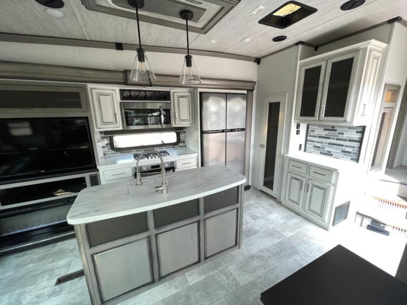 2020 Keystone Montana 3120RL, $ 49,990