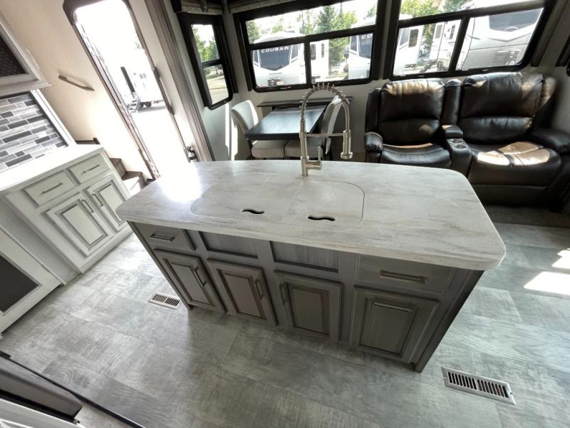 2020 Keystone Montana 3120RL, $ 49,990