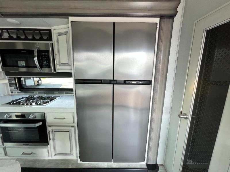 2020 Keystone Montana 3120RL, $ 49,990