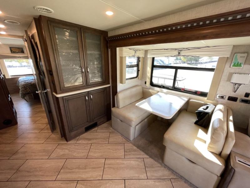 2022 Newmar Bay Star 3626, $ 139,990
