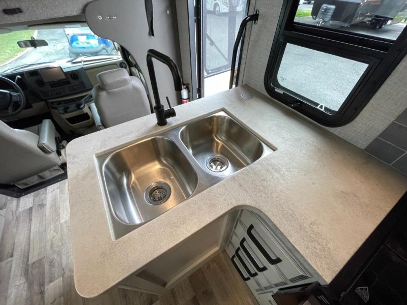 2022 Jayco Greyhawk 30Z, $ 89,990