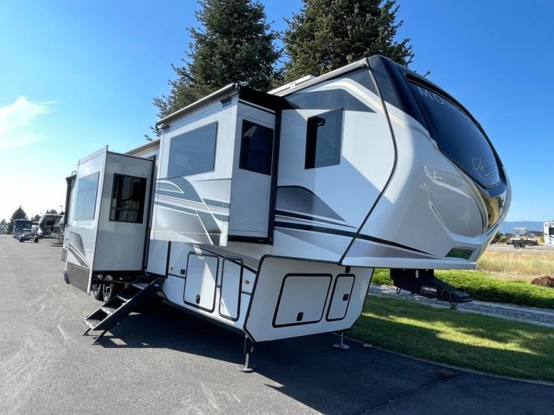 2025 Keystone Montana 3941FO, $ 99,990