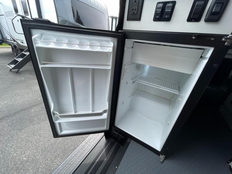 2022 Winnebago Revel 44E, $ 129,990