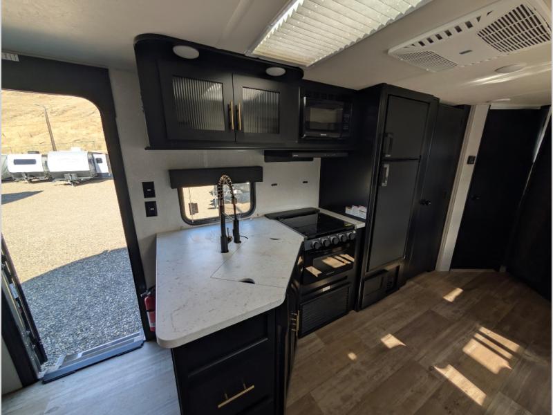 2021 Forest River Cherokee Grey Wolf 26DBH, $ 21,998