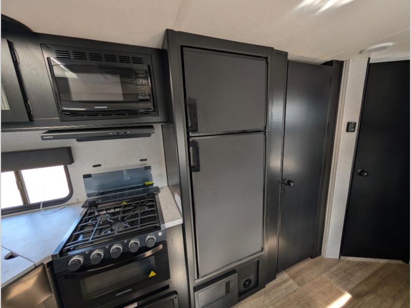 2021 Forest River Cherokee Grey Wolf 26DBH, $ 21,998